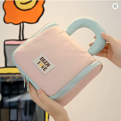 Beenlove Hook Toiletry Bag